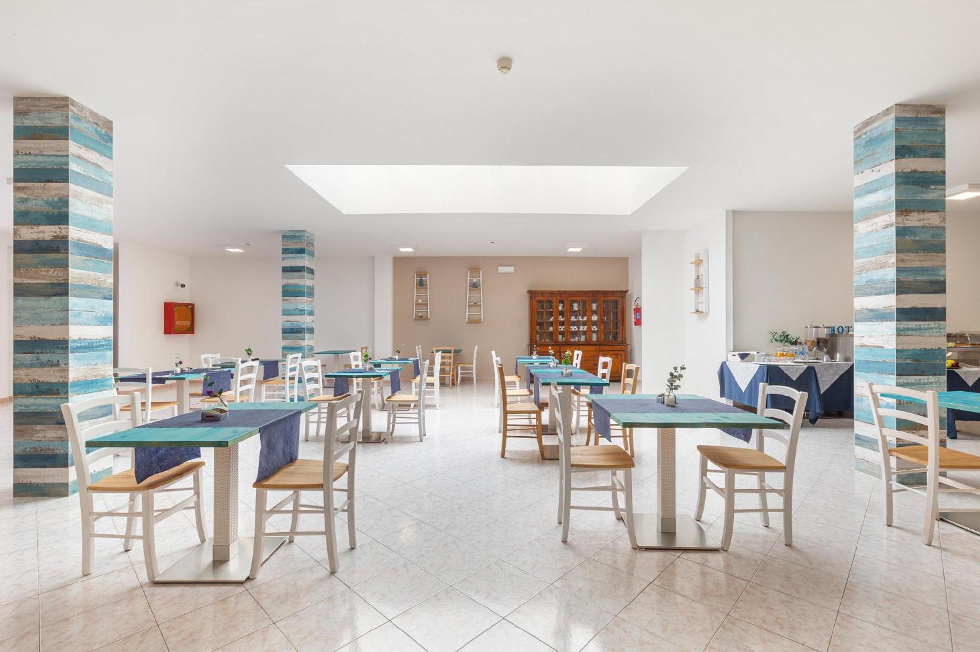 Hotel Il Riccio Порто-Чезарео Екстер'єр фото