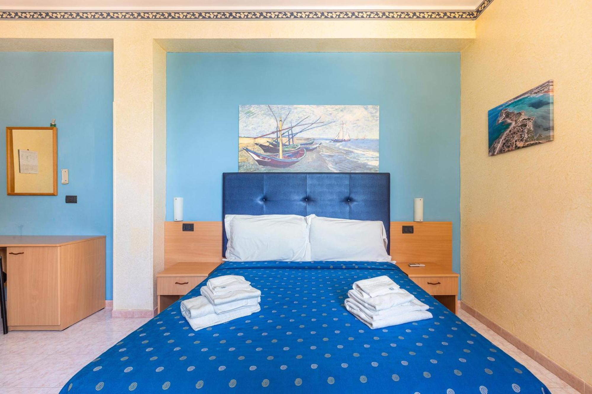 Hotel Il Riccio Порто-Чезарео Екстер'єр фото
