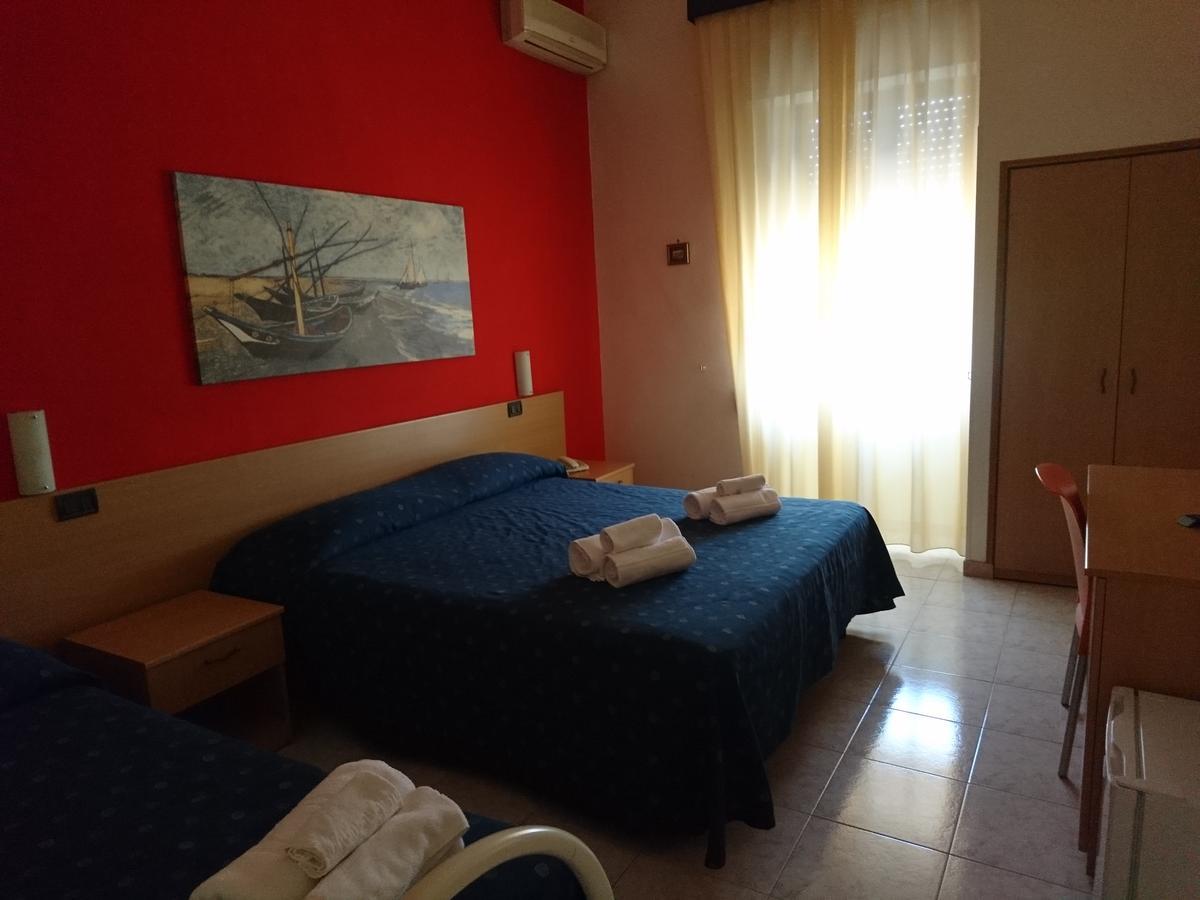 Hotel Il Riccio Порто-Чезарео Екстер'єр фото